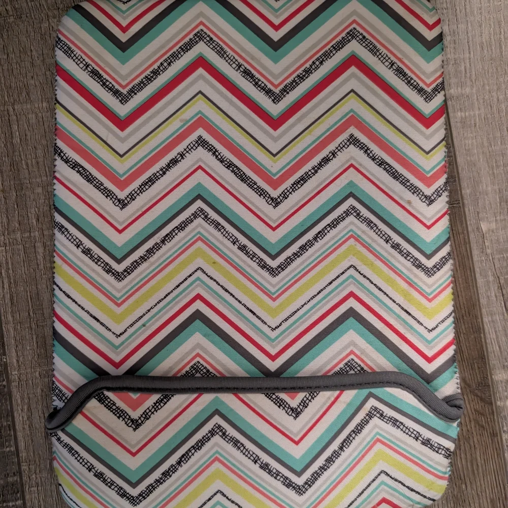 Thirty-One Multicolor Chevron Tablet Cover - Picture 2 of 2